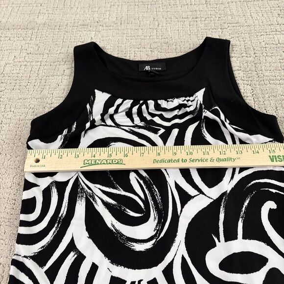 AB Studio Size 4 White and Black Swirl Shift Dress. 36” Length - Picture 8 of 12